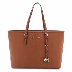 Michael Kors jetsetter tote in Beige